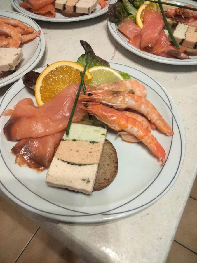 Le Barry Hotel Villefranche-dʼAlbigeois Kültér fotó